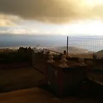 Casa De Abuelos *